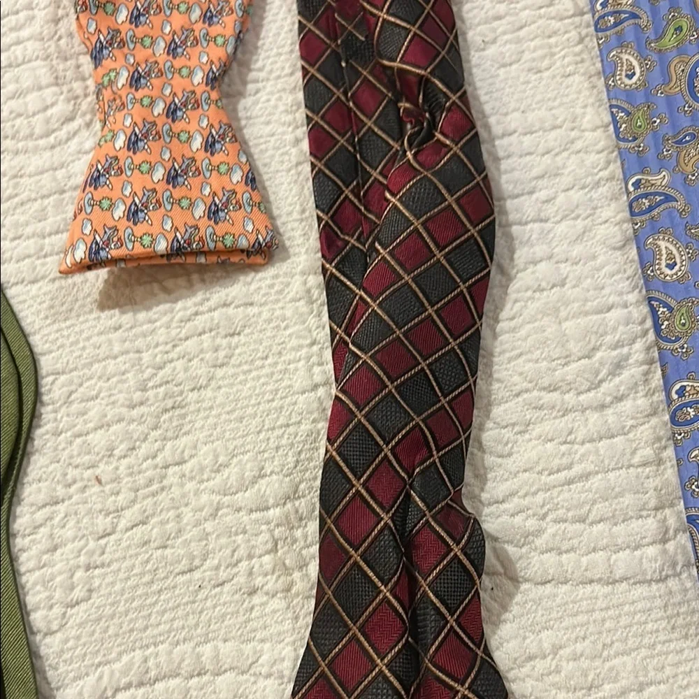 Assorted Men's Silk Ties Collection. 5 ties.